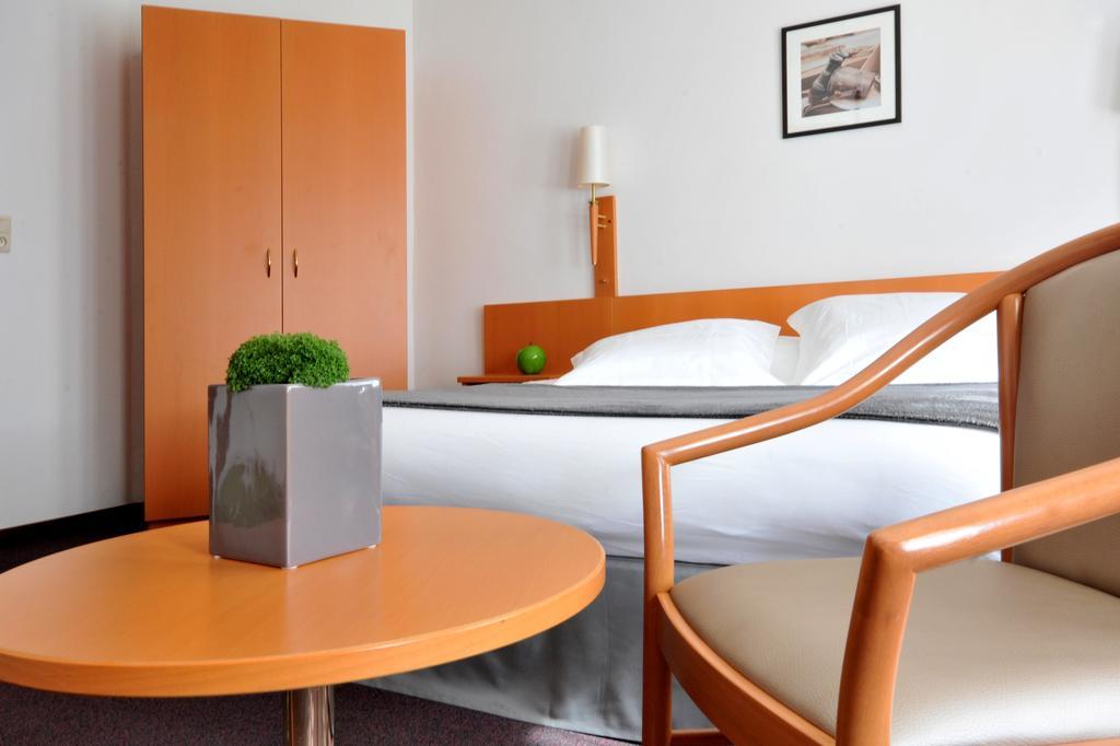 Hotel Du Perron Theux Zimmer foto